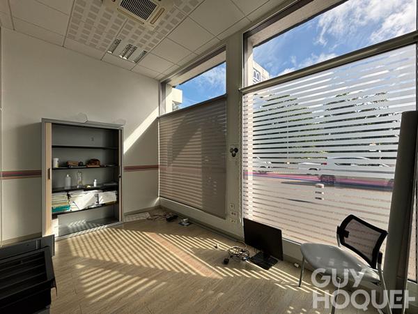 Local commercial de 185 m2 en plein centre ville d'Orthez.
