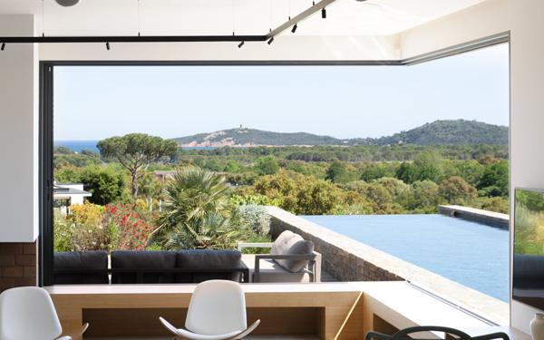 Maison à vendre    6 pièces •  Zonza