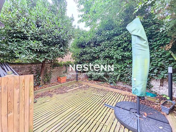 Maison Douai 5 pièce 124 m², 3 chambres, cour. Proximité de la porte d'Arras. 217 900 euros.