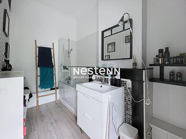 Maison Douai 5 pièce 124 m², 3 chambres, cour. Proximité de la porte d'Arras. 217 900 euros.