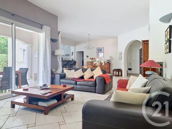 Maison à vendre  6 pièces - 137,98 m 2   LES ARCS  - 83