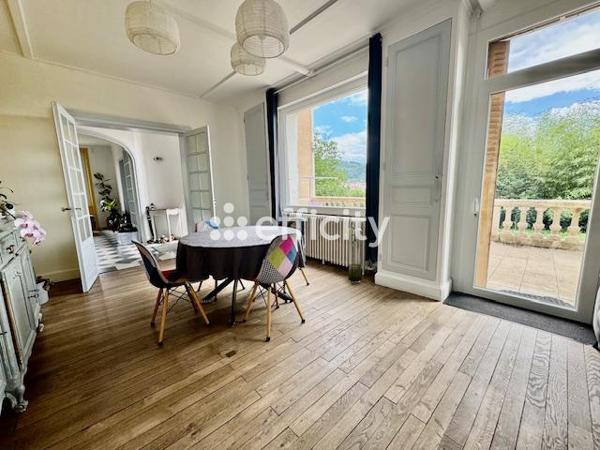 Maison 11 pièces - 270 m² Exclusivité efficity