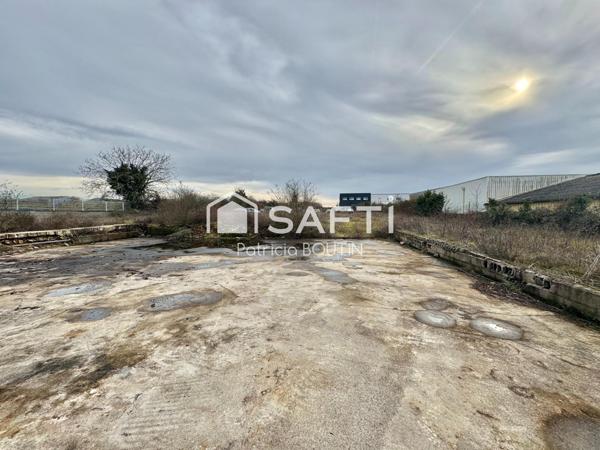 TERRAIN A BÂTIR POUR DU COMMERCIAL OU DE L' INDUSTRIEL A NIORT !