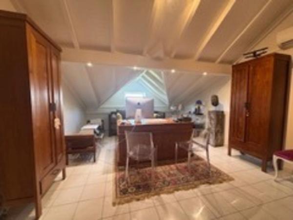 A VENDRE - TRIPLEX PRESTIGE – RÉNOVÉ – VUE MER INCROYABLE – ACCÈS PLAGE À PIED - SAINT FRANCOIS