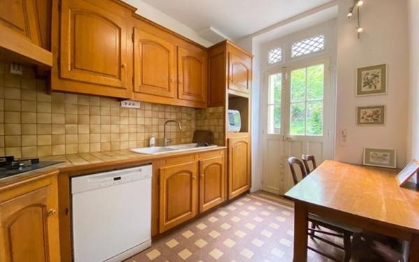 Maison à vendre    7 pièces •  Épône