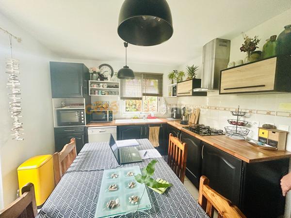 Vente Maison80 m² - 4 Pièces - SAINT PIERRE (97432)