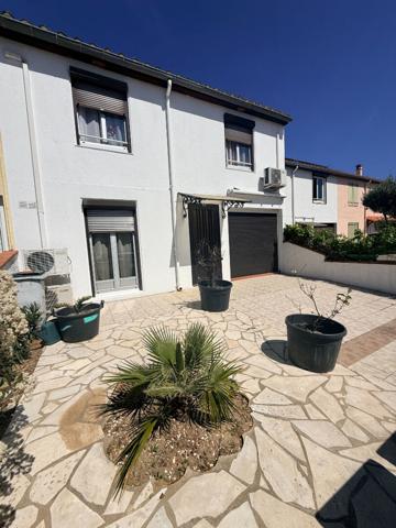 Maison Thuir, 2 faces avec jardin et garage