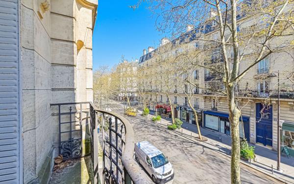 Appartement à vendre    3 pièces • 73,01 m2 Paris 11