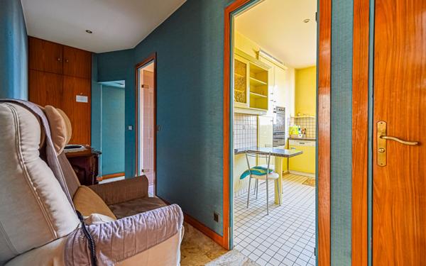 Appartement à vendre    3 pièces • 73,01 m2 Paris 11