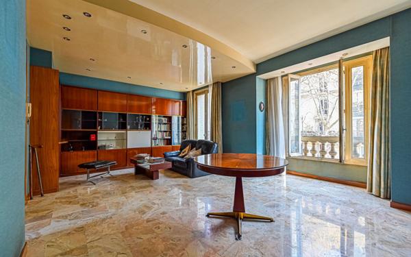 Appartement à vendre    3 pièces • 73,01 m2 Paris 11