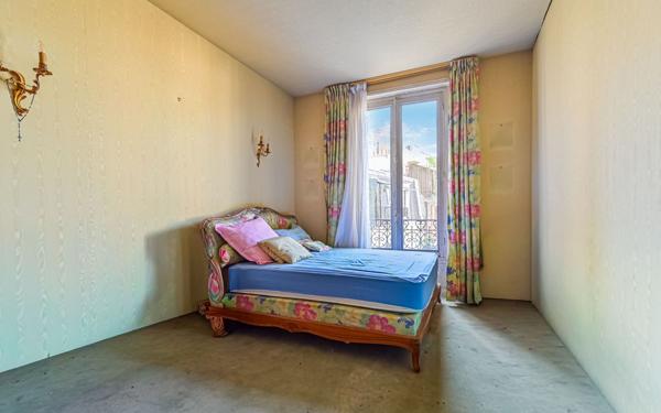 Appartement à vendre    3 pièces • 73,01 m2 Paris 11