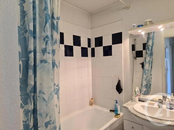 Appartement T2 à vendre  2 pièces - 45,30 m 2   CARCASSONNE  - 11