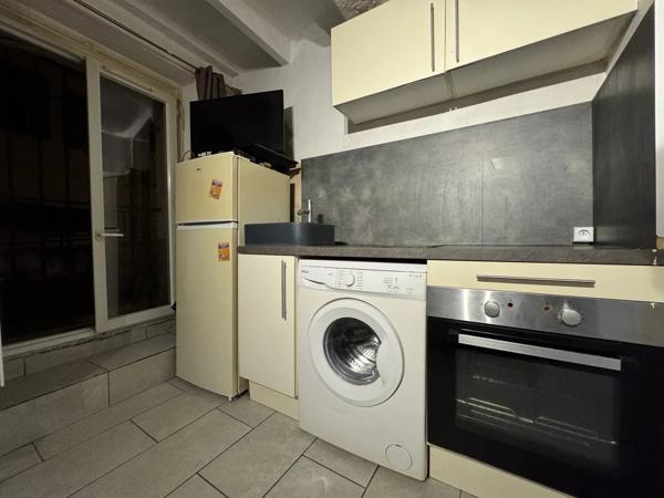 06800 - CAGNES SUR MER - 2 STUDIOS MEUBLES REFAIENT INTEGRALEMENT - MAIRIE - FUTUR TRAM4-