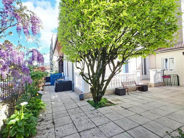 Maison de ville, Aix Les Bains,159 m2