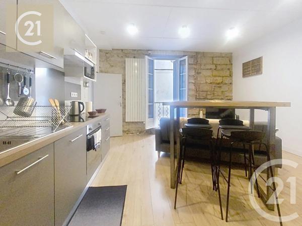 Maison à vendre  6 pièces - 130 m 2   PEZENAS  - 34