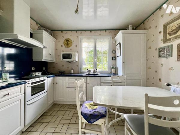 MAISON INDIVIDUELLE SUR TERRAIN DE 1.200 M² SECTEUR PRIVILÉGIÉ