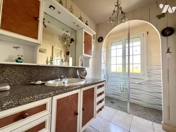 MAISON INDIVIDUELLE SUR TERRAIN DE 1.200 M² SECTEUR PRIVILÉGIÉ