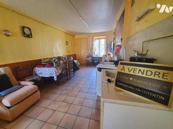 1266 - TOURLAVILLE maison en pierres à rénover 113m²