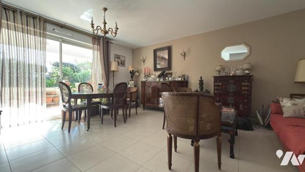 SAINT-RAPHAEL - Centre – Appartement 3 pièces avec jardin, loggia – Viager occupé