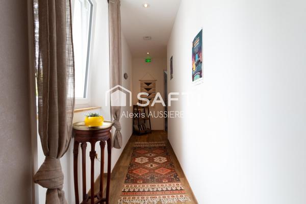 MAISON DE 385 M2 ET PARC ARBORE DE 4700 M2