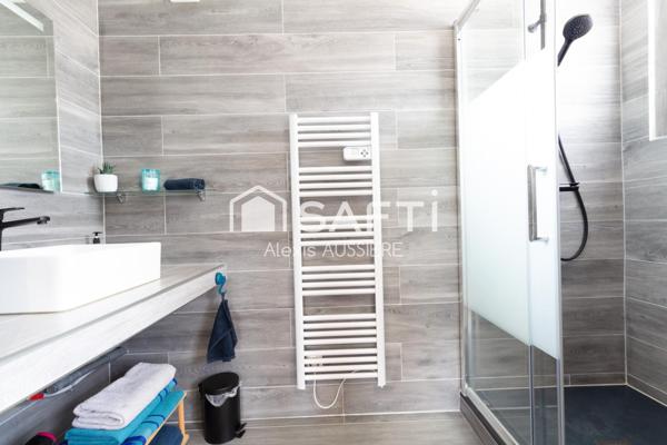 MAISON DE 385 M2 ET PARC ARBORE DE 4700 M2