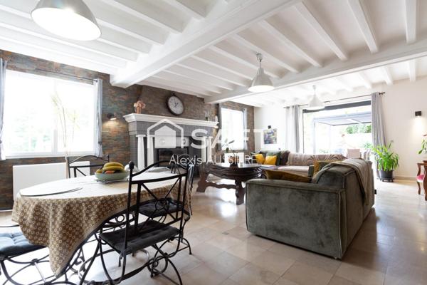 MAISON DE 385 M2 ET PARC ARBORE DE 4700 M2