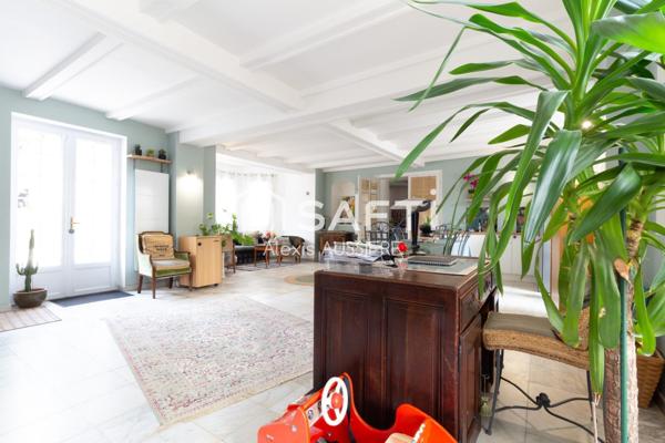 MAISON DE 385 M2 ET PARC ARBORE DE 4700 M2