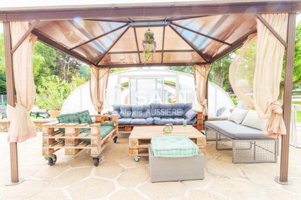 MAISON DE 385 M2 ET PARC ARBORE DE 4700 M2