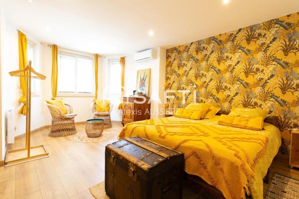 MAISON DE 385 M2 ET PARC ARBORE DE 4700 M2