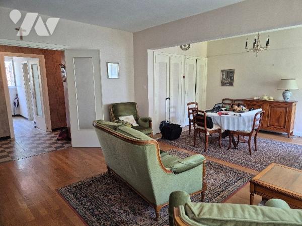LYON (Vème), Quartier point du jour, appartement de 99 m² avec ascenseur, résidence sécurisée.
