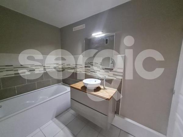 Location 4 Pieces 82 59500 Douai 17 0906 03 0039