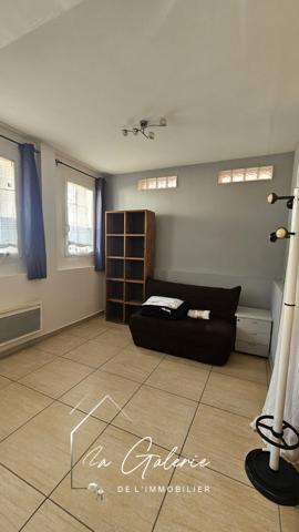 DEUX PLATEAUX A VENDRE IDEAL POUR INVESTISSEUR