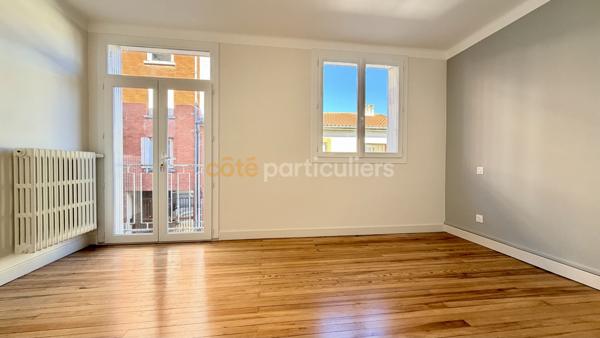 Vente
                Appartement91,94 m² - 4 Pièces -
                    MONTAUBAN (82000)