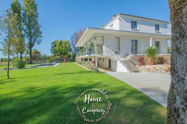 Maison 8 pièce(s) 7 chambre(s) 289.92 m²