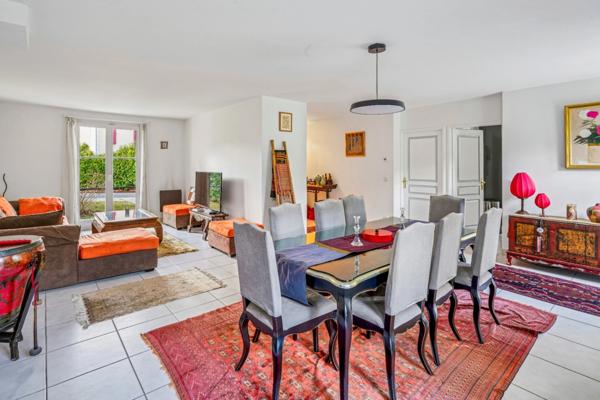 CHATOU- MAISON FAMILIALE récente - 5 chambres - Résidence privée fermée.