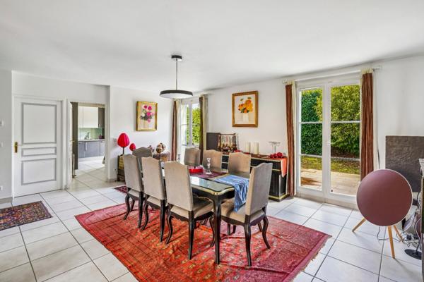 CHATOU- MAISON FAMILIALE récente - 5 chambres - Résidence privée fermée.