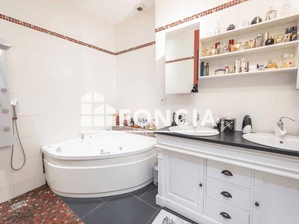 À vendre Appartement 5 pièces 138.6 m² - Bordeaux 33000