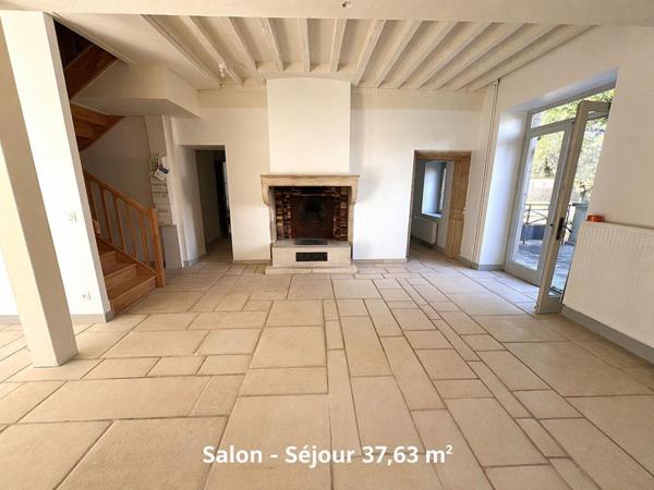BEAUREGARD . Duplex 4 pièces 109m2 habitables + terrasse, cave et 2 places de stationnement