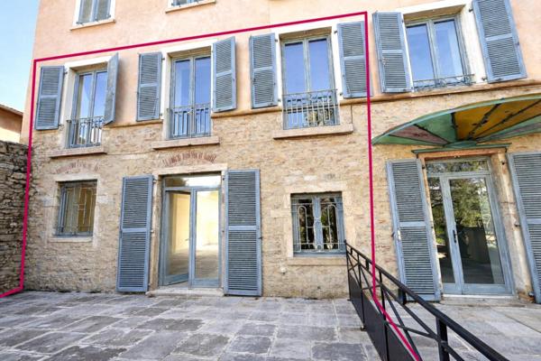 BEAUREGARD . Duplex 4 pièces 109m2 habitables + terrasse, cave et 2 places de stationnement