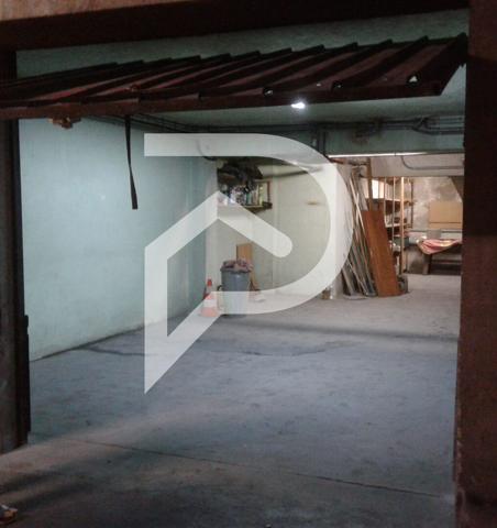 Parking / box 49 m2