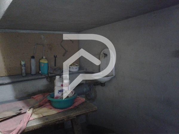Parking / box 49 m2