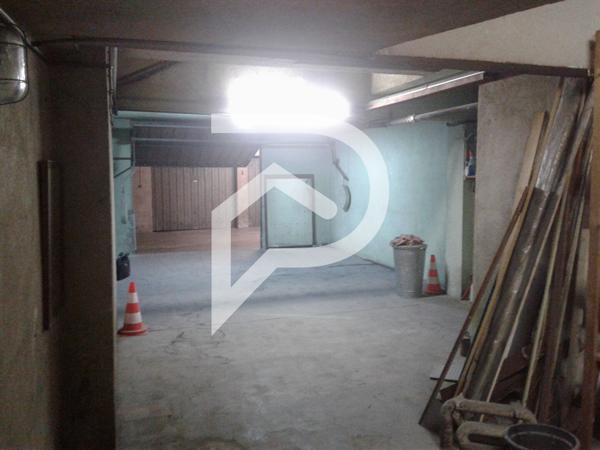 Parking / box 49 m2
