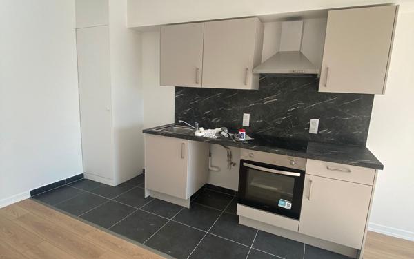 Appartement à louer    2 pièces • 42,85 m2 Issy-les-Moulineaux