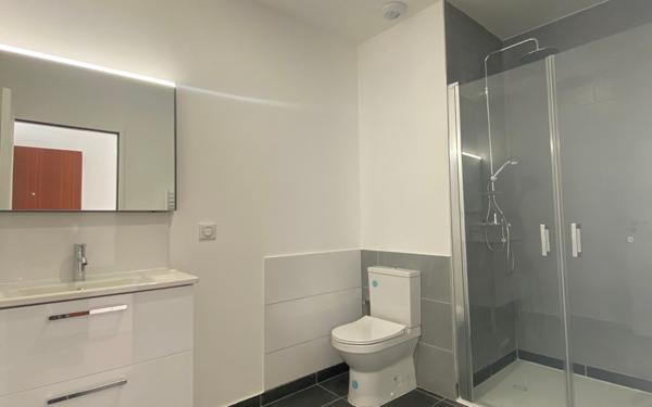 Appartement à louer    2 pièces • 42,85 m2 Issy-les-Moulineaux