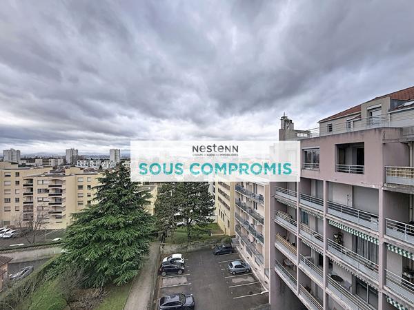 Grand Studio de 32m² avec ascenseur et terrasse - 69500 BRON