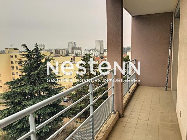 Grand Studio de 32m² avec ascenseur et terrasse - 69500 BRON