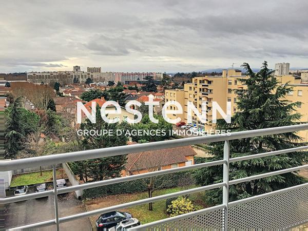 Grand Studio de 32m² avec ascenseur et terrasse - 69500 BRON