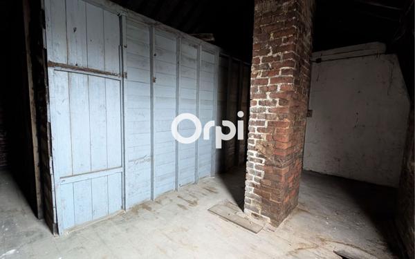 Immeuble à vendre    3 pièces • 190,28 m2 Lille