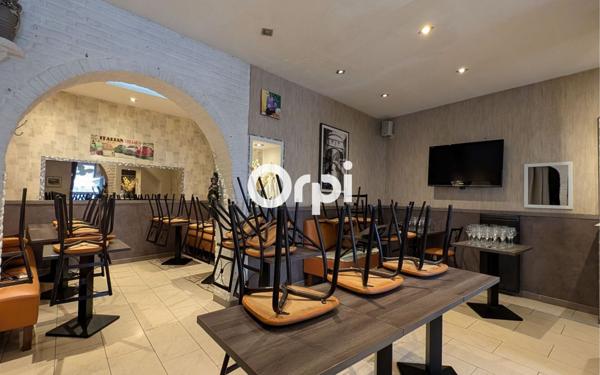 Immeuble à vendre    3 pièces • 190,28 m2 Lille