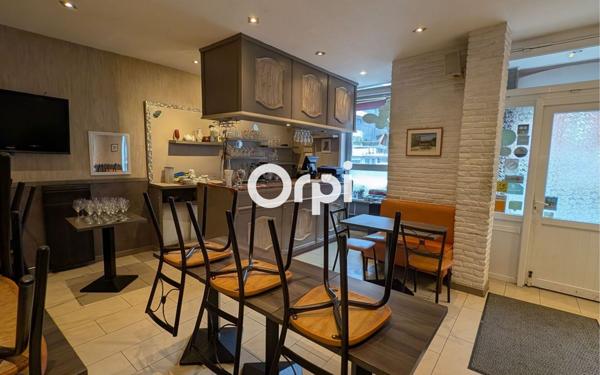 Immeuble à vendre    3 pièces • 190,28 m2 Lille